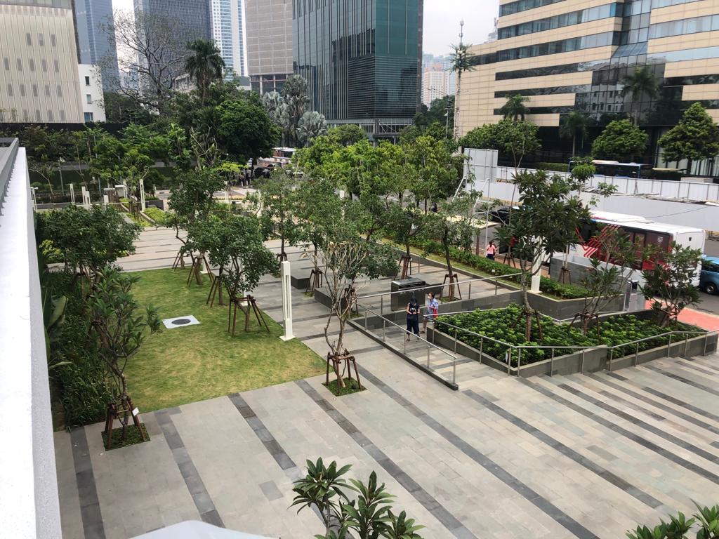 Sarinah - Salah satu contoh Ruang Terbuka Hijau